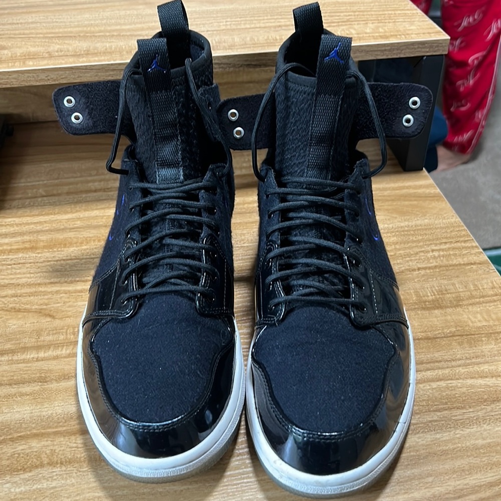 Jordan Brand Air Jordan 1 Retro Ultra High, use like new $150